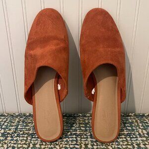 Universal Thread Rust Brooklyn Slip-on Flats - Size 8.5